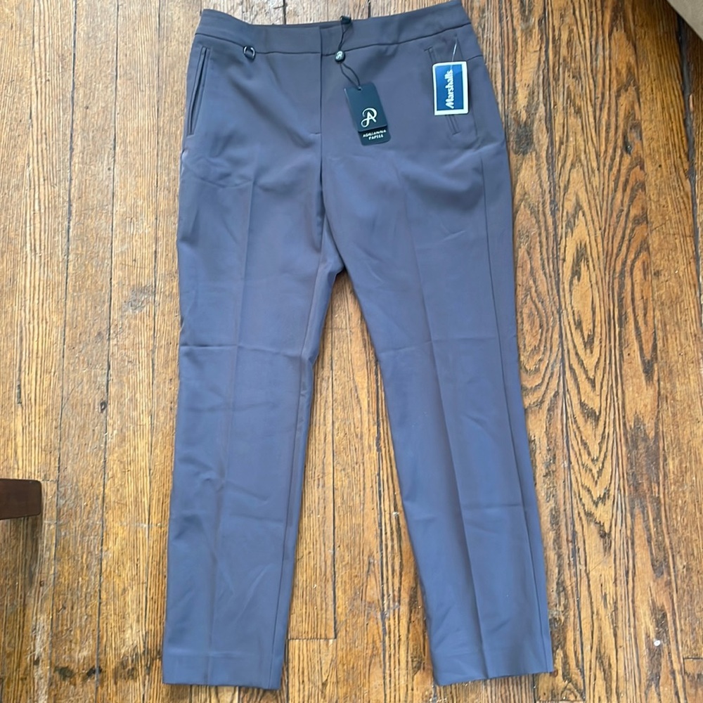 NWT Adrianna Papell dress pants size 6.